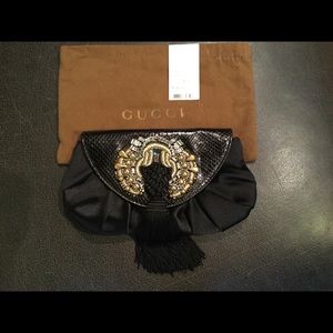 Vintage Gucci evening clutch.
